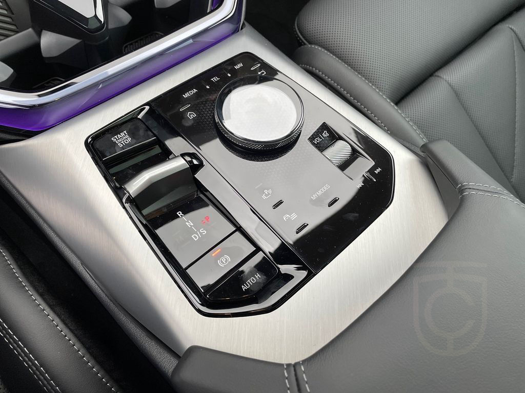 BMW X3 M50 xDrive ad.LED AHK KeyLess Pano DA+ H/K ak