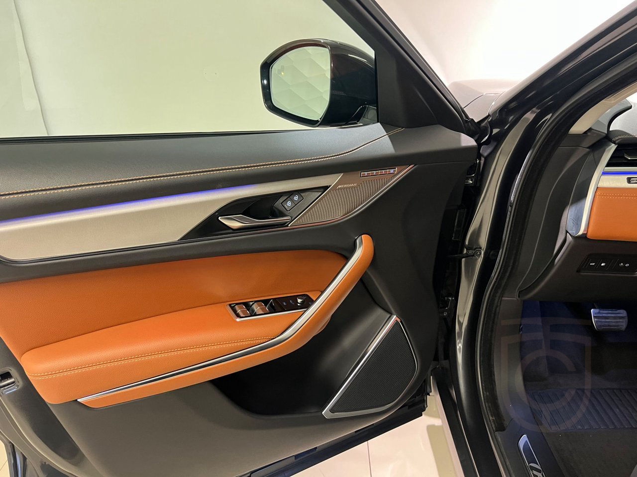 Jaguar F-Pace P400e