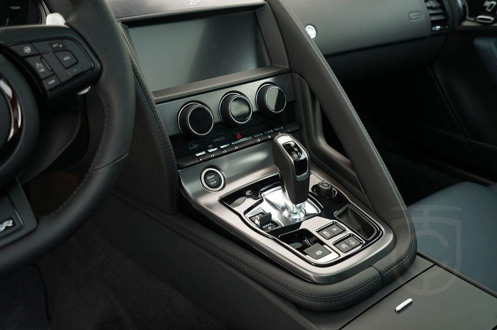 Jaguar F-Type ZP Edition P575 AWD Coupé ZP 1 of 4