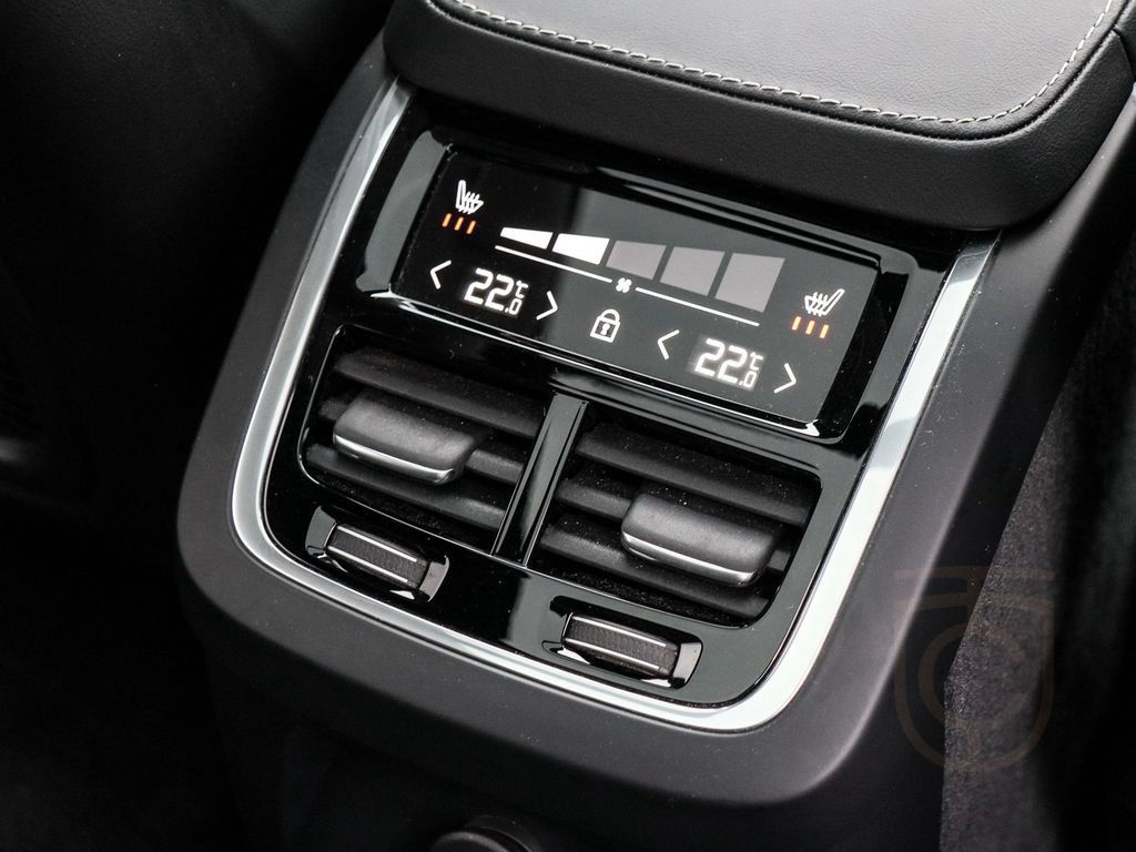 Volvo XC90 T8 Recharge Plus Bright AWD NP:100.890,-//P