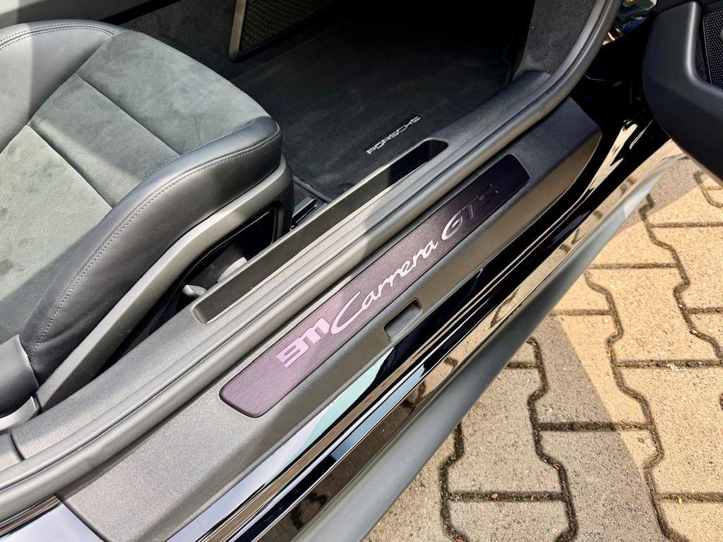 Porsche 992 GTS *360°KAMERA*BOSE*XPEL FOLIE*RACE TEX*