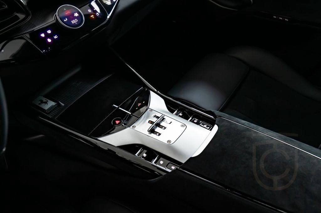 Ferrari Purosangue V12 DCT - Blu Corsa, Visual Carbon