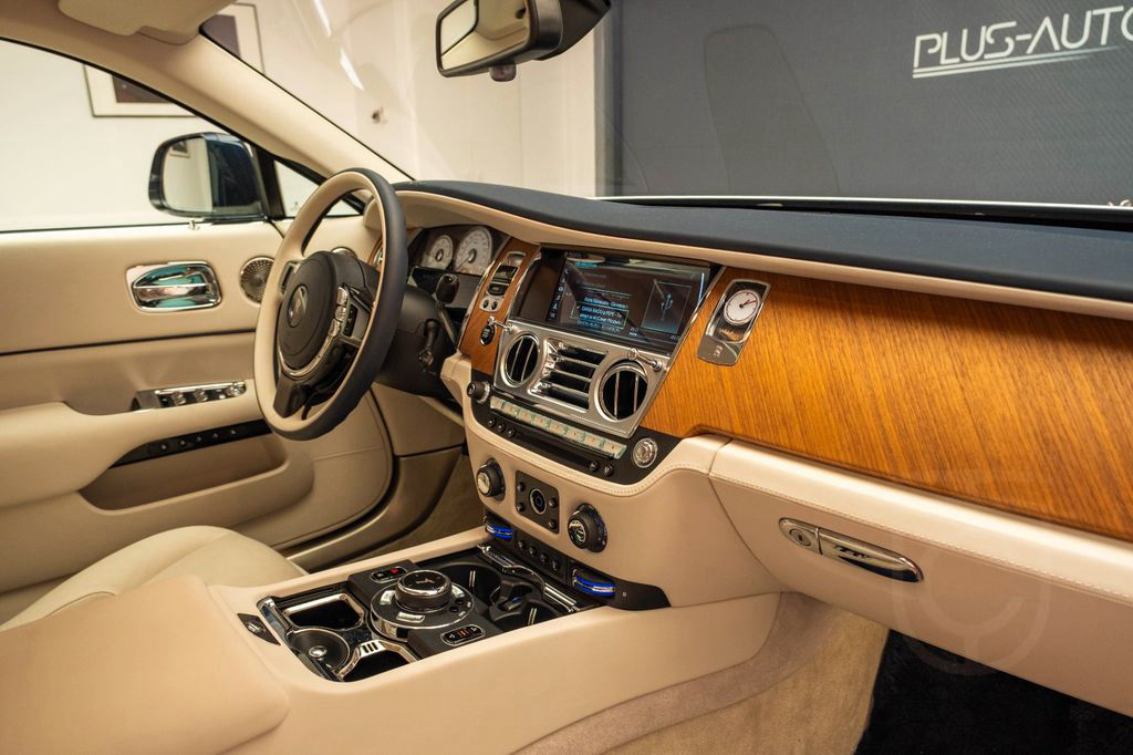 Rolls-Royce Wraith -