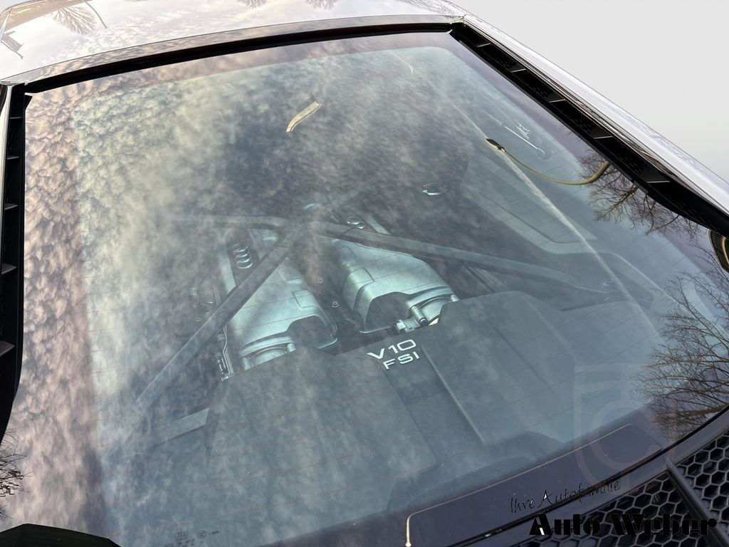 Audi R8 Coupe RWD performance Keramik Schalensitze