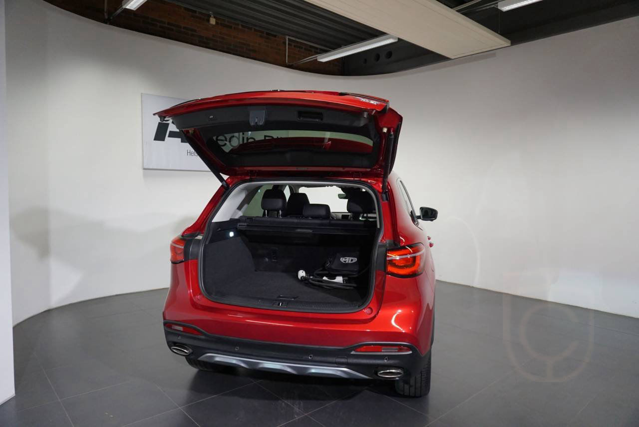 MG EHS PLUG-IN HYBRID LUXURY