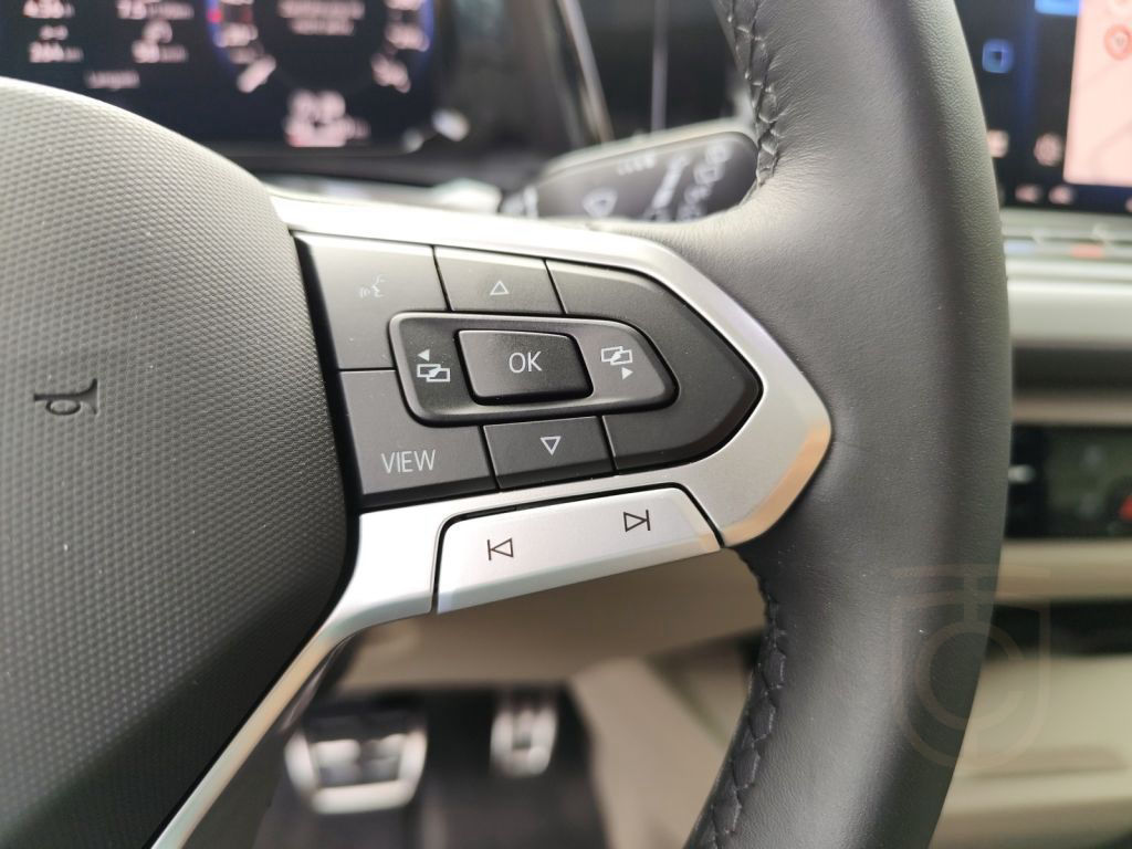 Volkswagen Multivan LÜ DSG Style Sthzg. Pano el.Sitze Navi