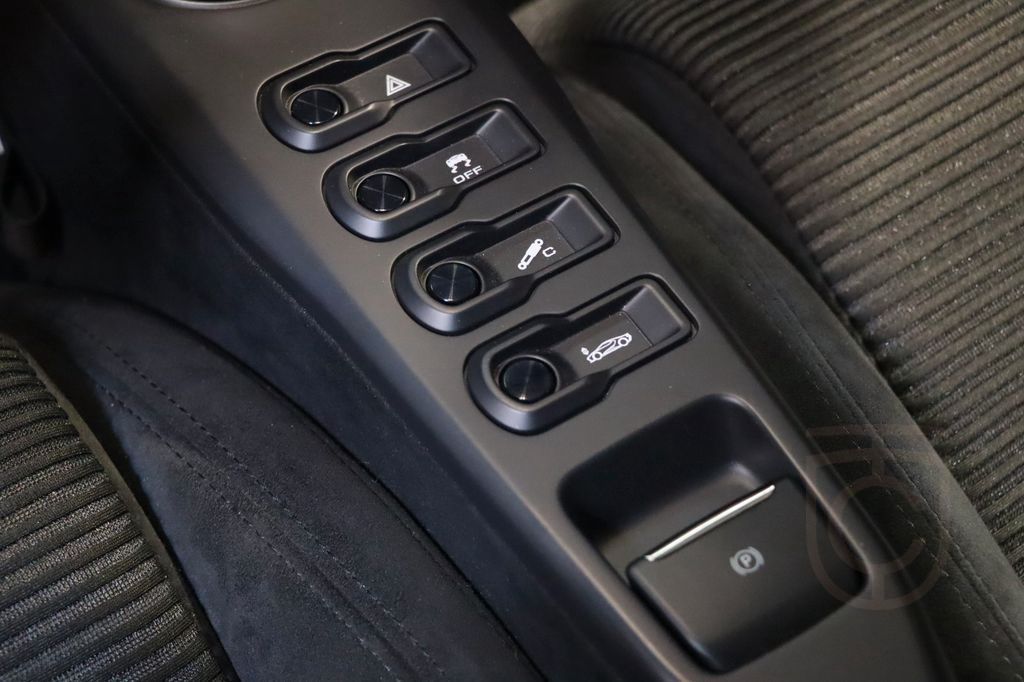 Ford GT - Blue Liquid - Carbon - Camera - Like New