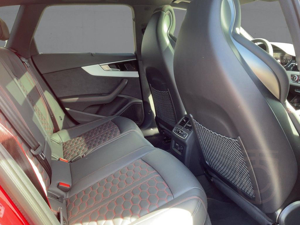 Audi RS4 Avant TFSI MATRIX+NAVI+HuD+B&O+ACC+PANO+20"