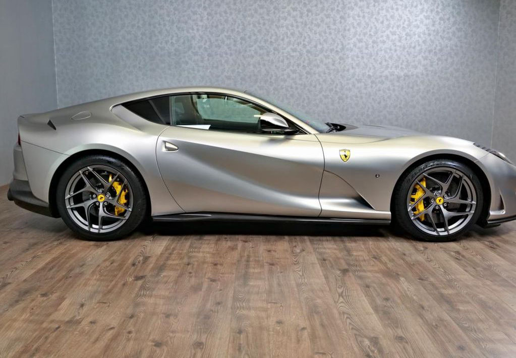 Ferrari 812