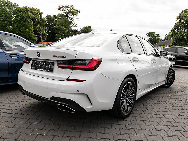 BMW M340d xDrive Limousine Head-Up Display Aktive Geschwindigkeitsregelung