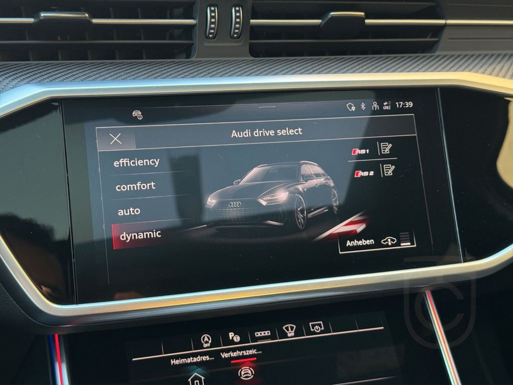 Audi RS6 Avant 4.0 TFSI*QUATTRO*PANO*HEADUP*CARBON*