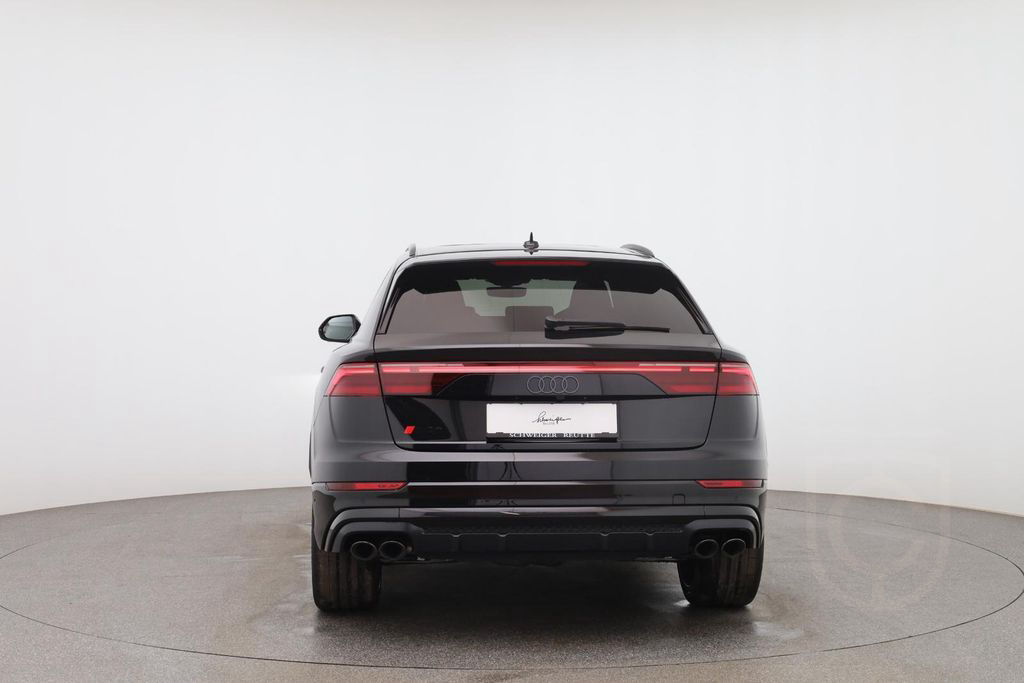 Audi SQ8 TFSI quattro