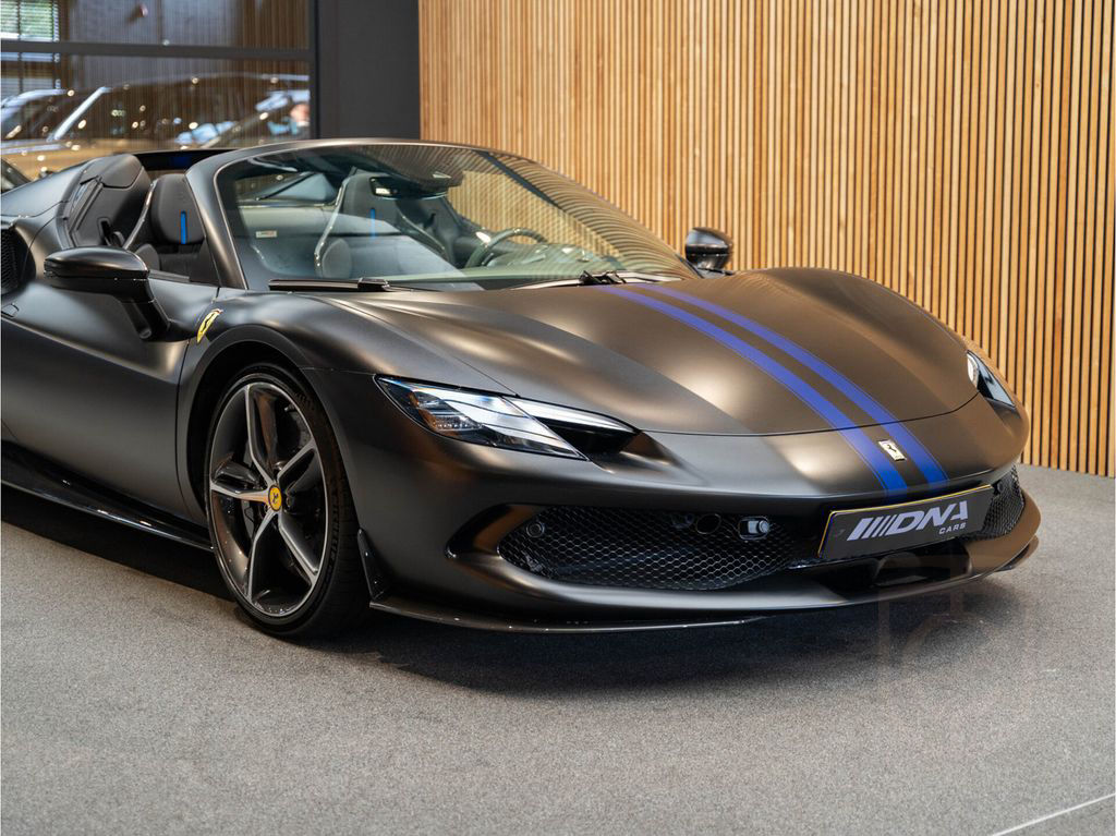 Ferrari 296 GTS Painted Stripes Full Carbon 296 3.0 V6 G