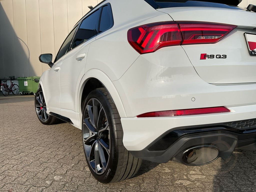 Audi RS Q3 Nappa 360° AHK Sonos 280 km/h Fahrwerk RS+