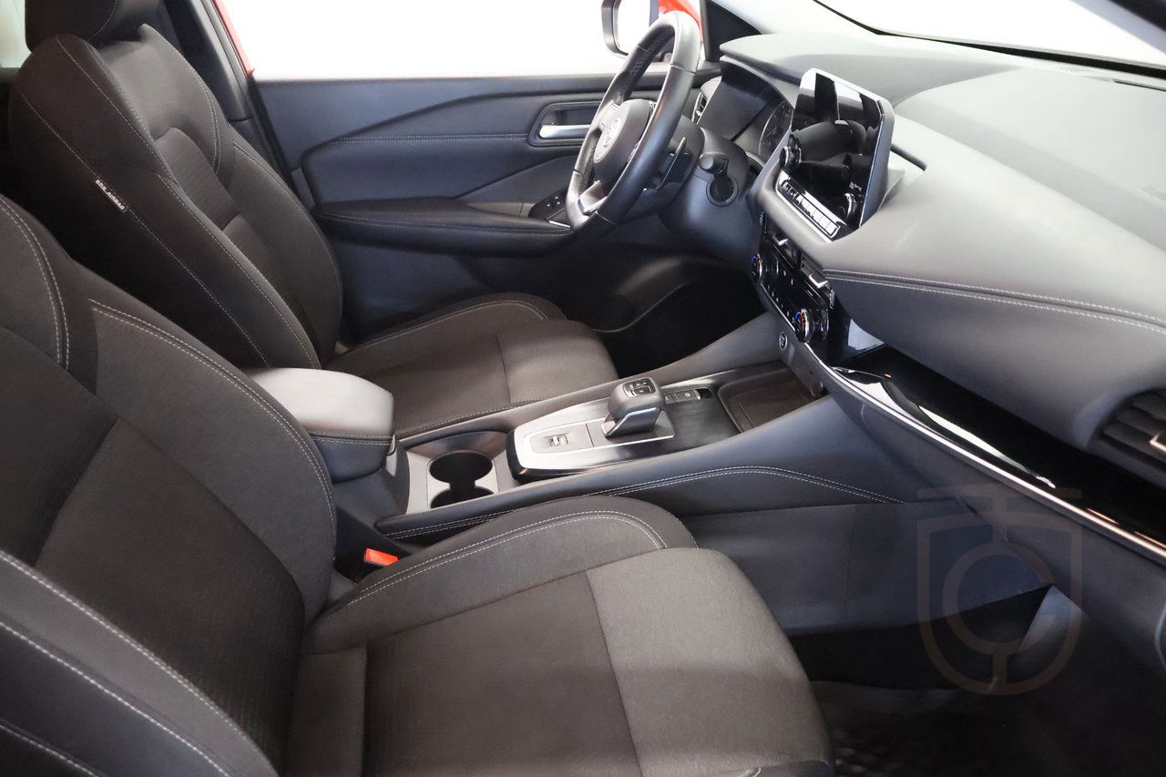 Nissan Qashqai 1.3 DIG-T XTRONIC-CVT N-Connecta