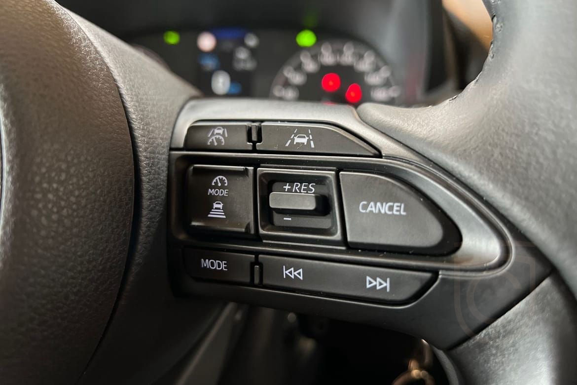 Toyota Yaris Hybrid 115 1,5 5D Active komfortpaket & P-Senso