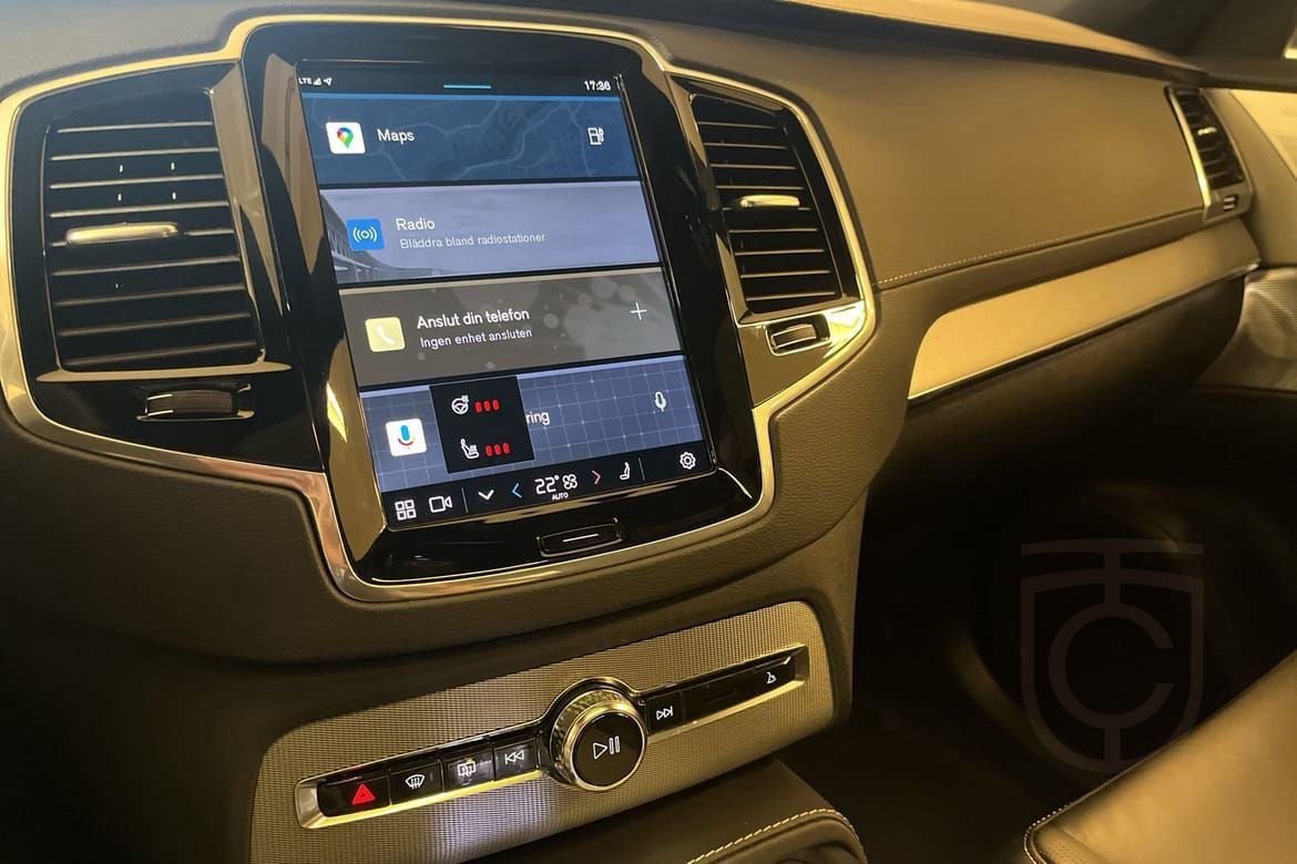Volvo XC90 Recharge T8 Ultimate Dark Edition