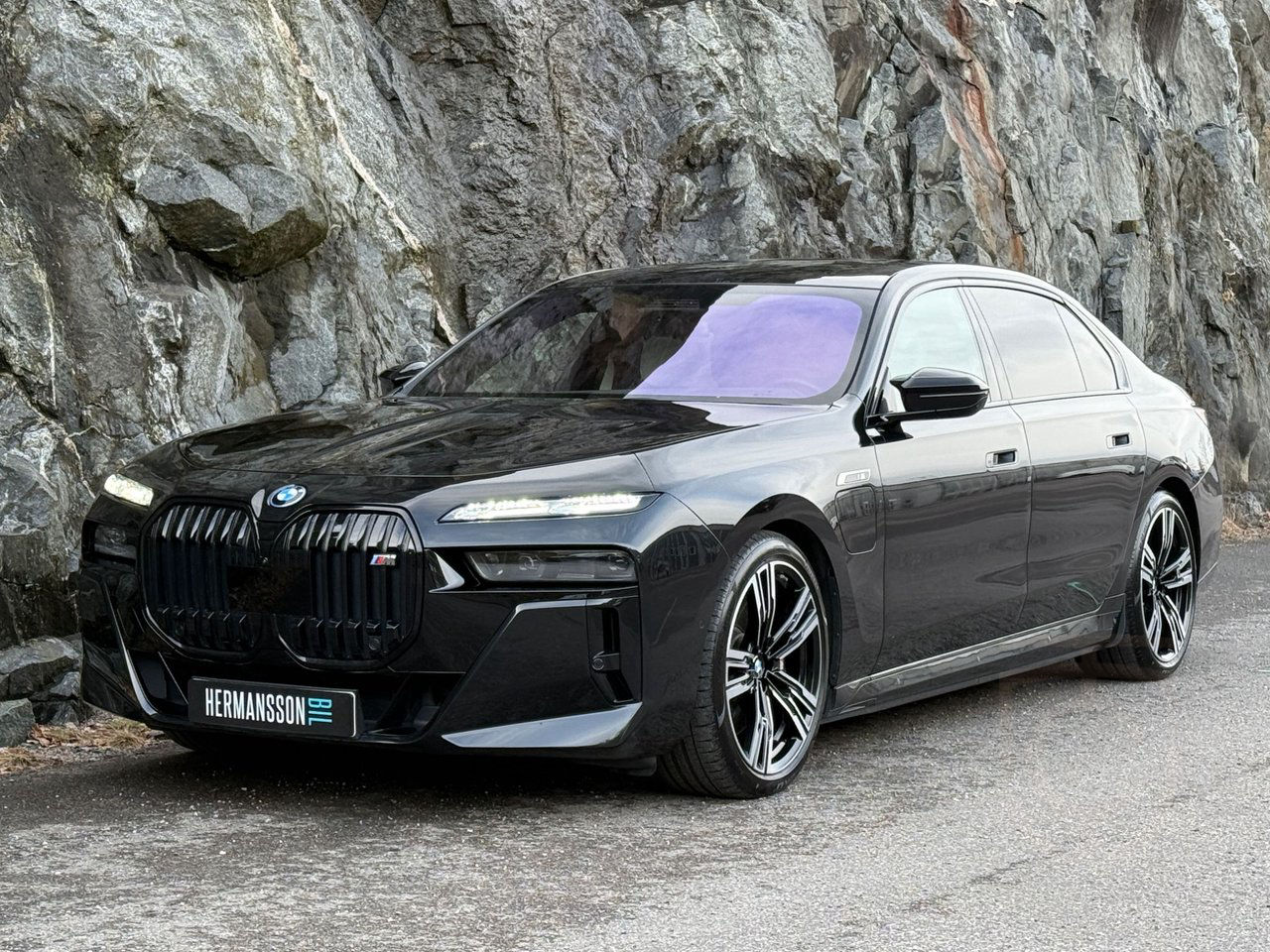 BMW M760 e xDrive M Sport Pro