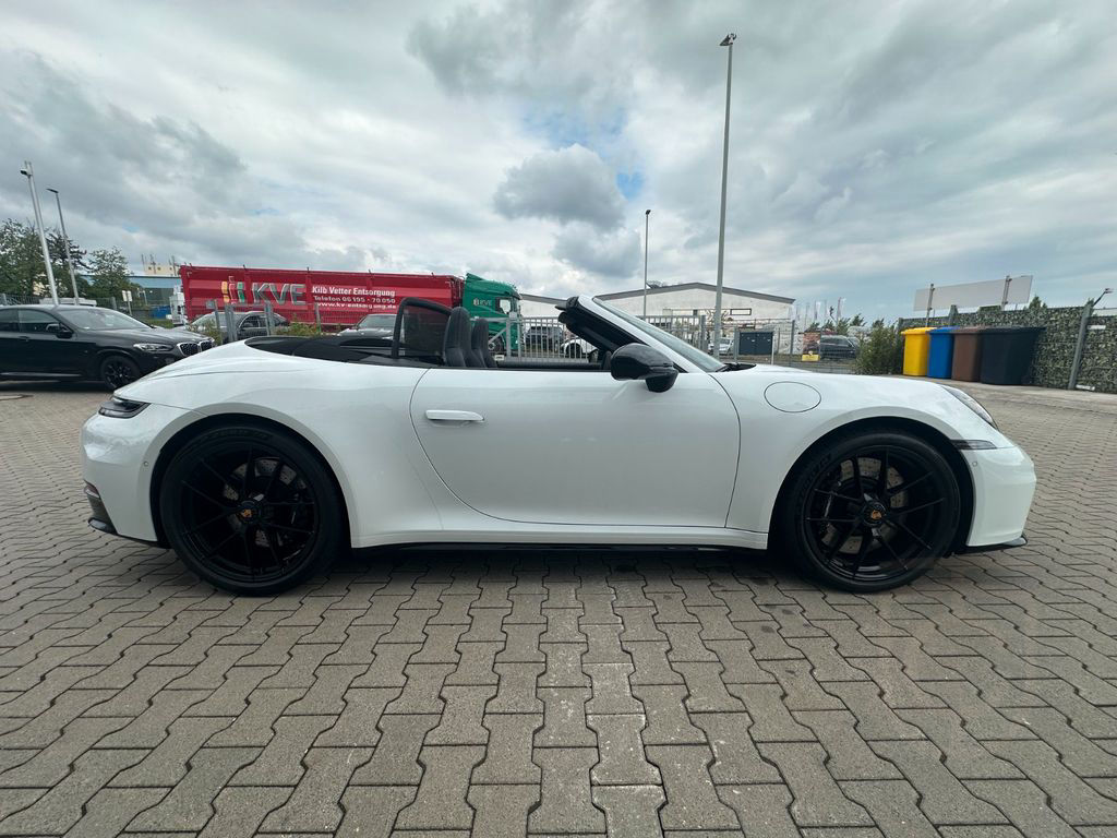Porsche 992 GTS Cabrio/ T-Hybrid/BOSE/Matrix/Sitzklima