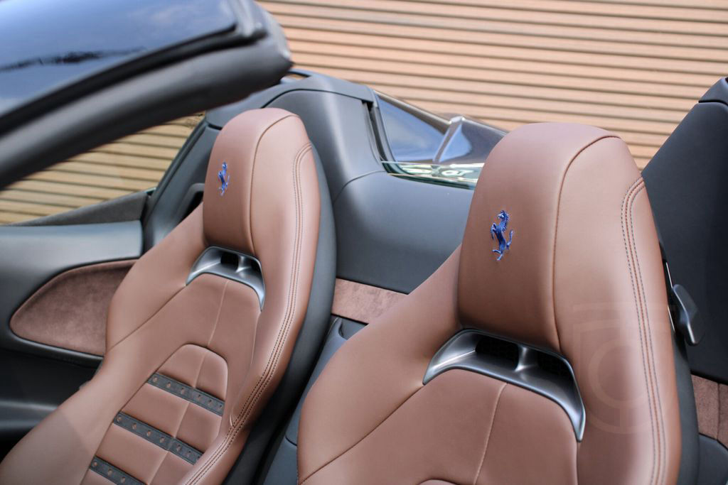 Ferrari SF90 Spider 4.0 V8 | Blu Pozzi | Daytona Seats C