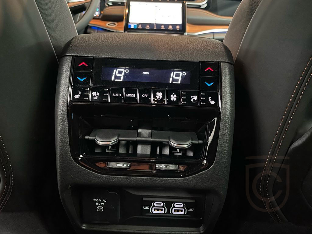 Jeep Grand Cherokee PHEV Summit Reserve / Kein Import