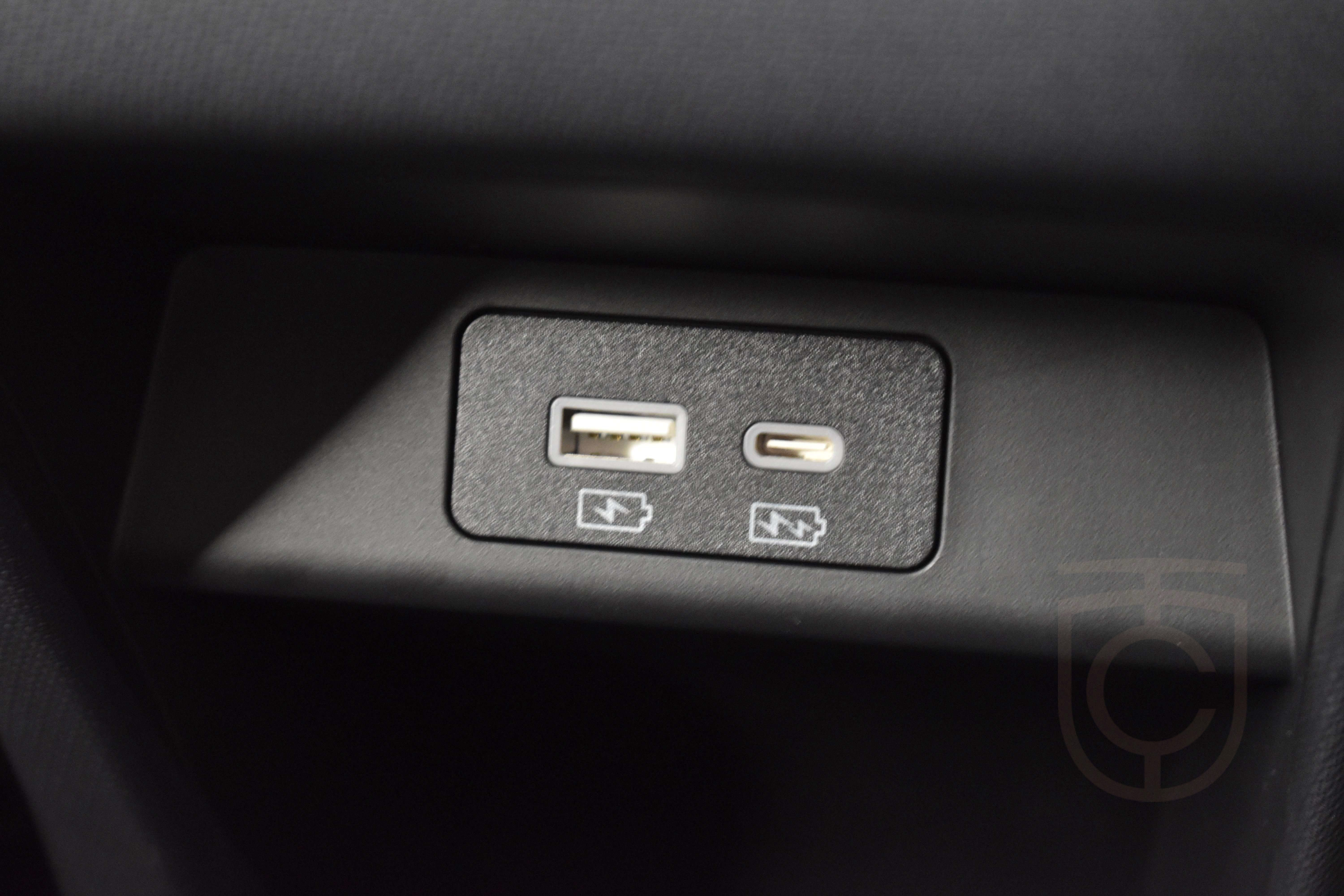 BYD Atto 3 Design*Tep. čerpadlo*LED*360°