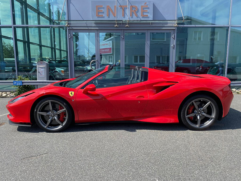 Ferrari F8 Spider 3.9 V8 DCT Euro 6 720hk "SVENSKSÅLD"