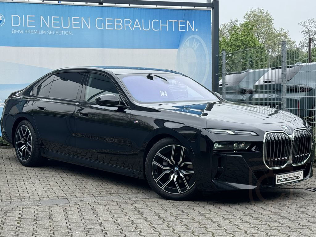 BMW 740d xDrive M Sport StandHzg PANO-SKY Autobahnas