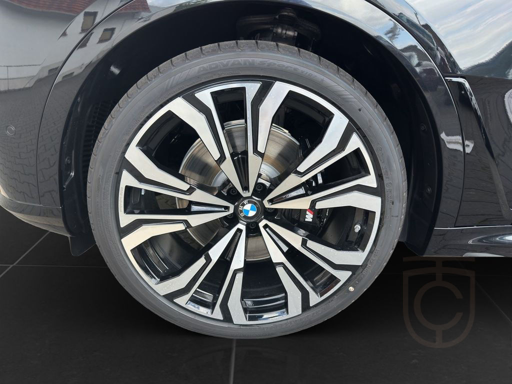BMW X7 xDrive40d M Sportpaket Pro - UPE 129.400,00 €