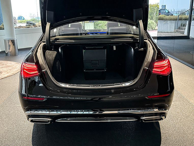 Mercedes-Benz Maybach S 680 4M Manufaktur InterP+First-CL Font
