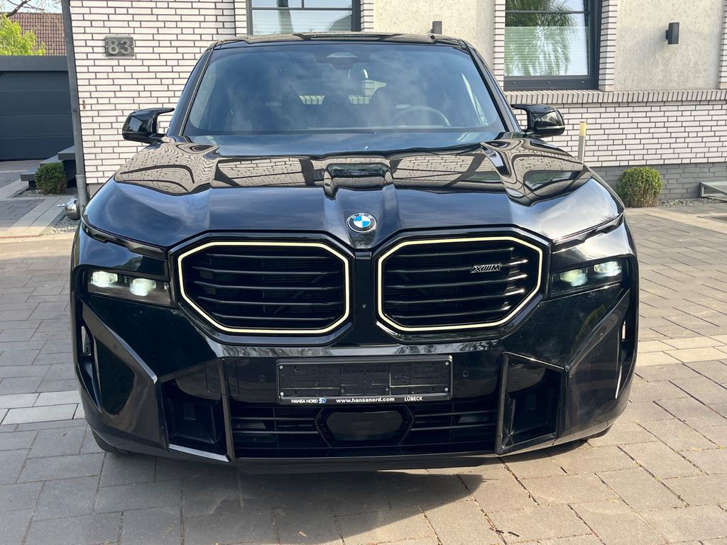 BMW XM Baureihe XM 50 e 23 Zoll Shadowl Sportabgas