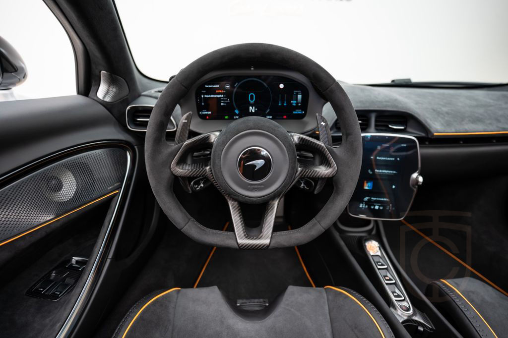 McLaren Artura Spider