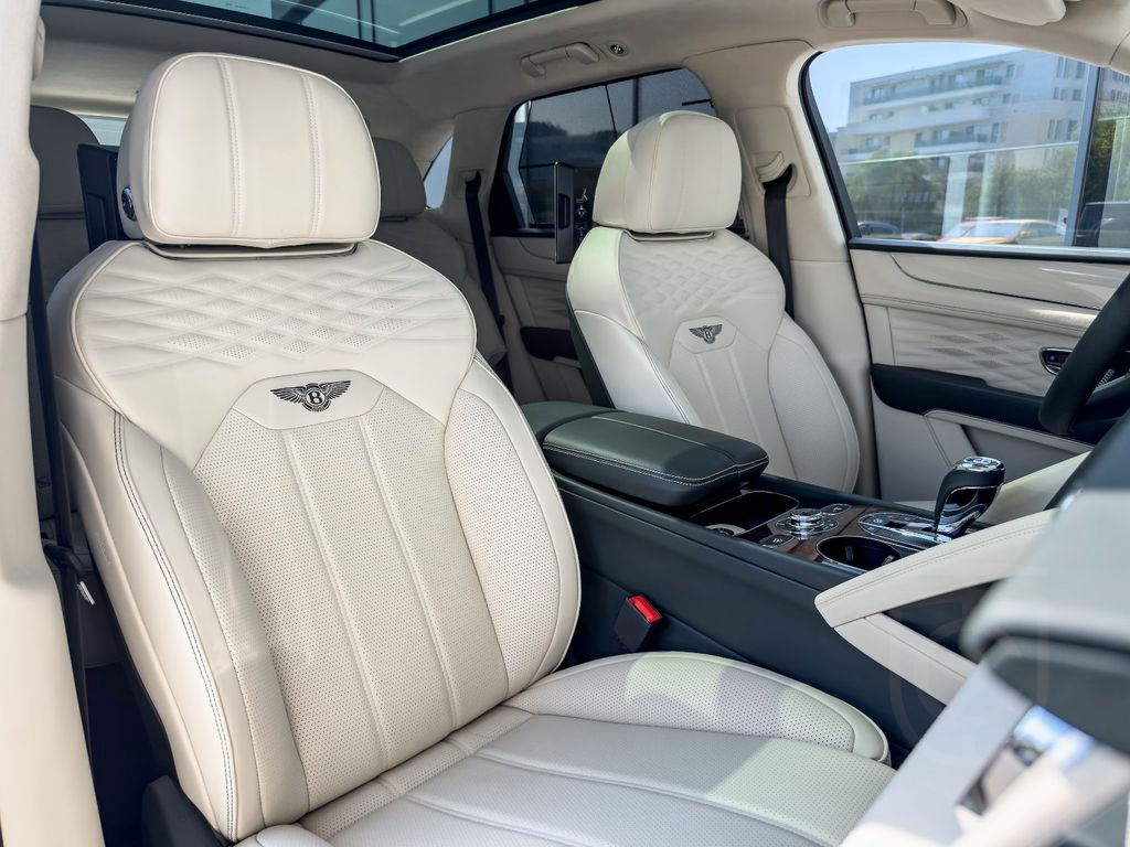 Bentley Bentayga Azure