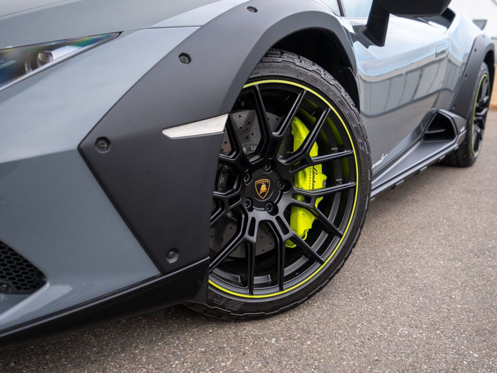 Lamborghini Huracán Sterrato GRIGIO TELESTO SPORT-SEAT SENSO