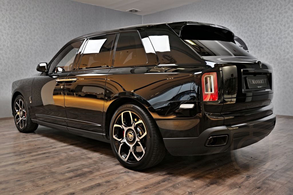 Rolls-Royce Cullinan Black Badge / PANO / MASSAGE / AUDIO