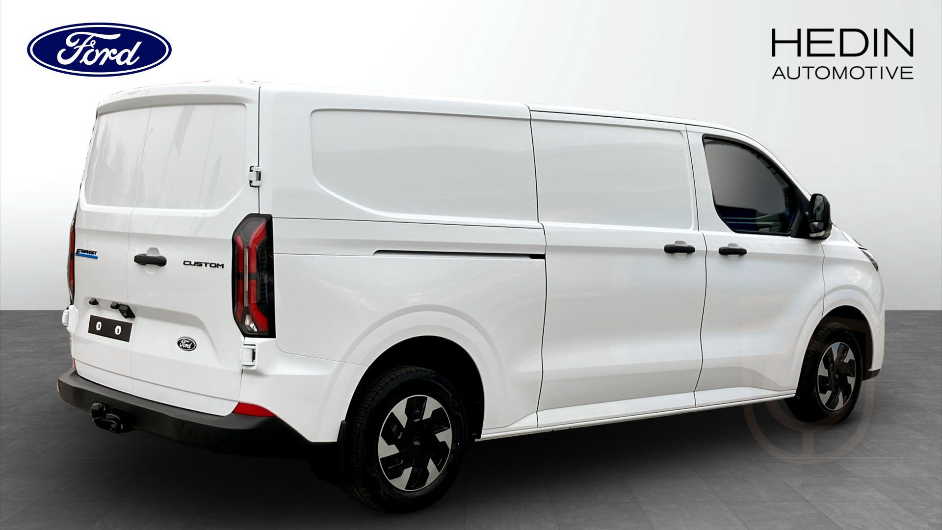 Ford E-Transit Custom 320