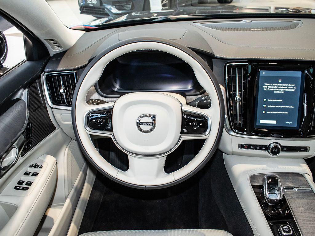 Volvo V90 Kombi B4 (Diesel) Mild-Hybrid Plus Bright