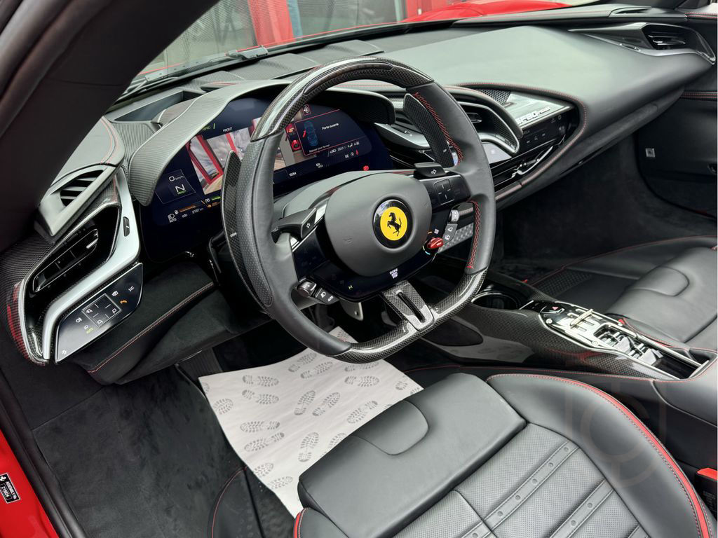 Ferrari SF90 Spider Full options Great best comfort seat