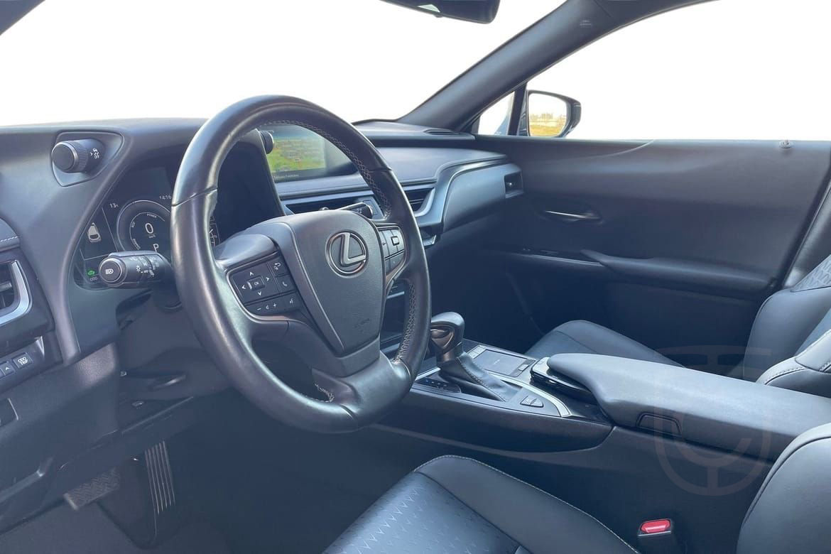 Lexus UX 250h Comfort Sport Edition Navigation Apple Car Pla