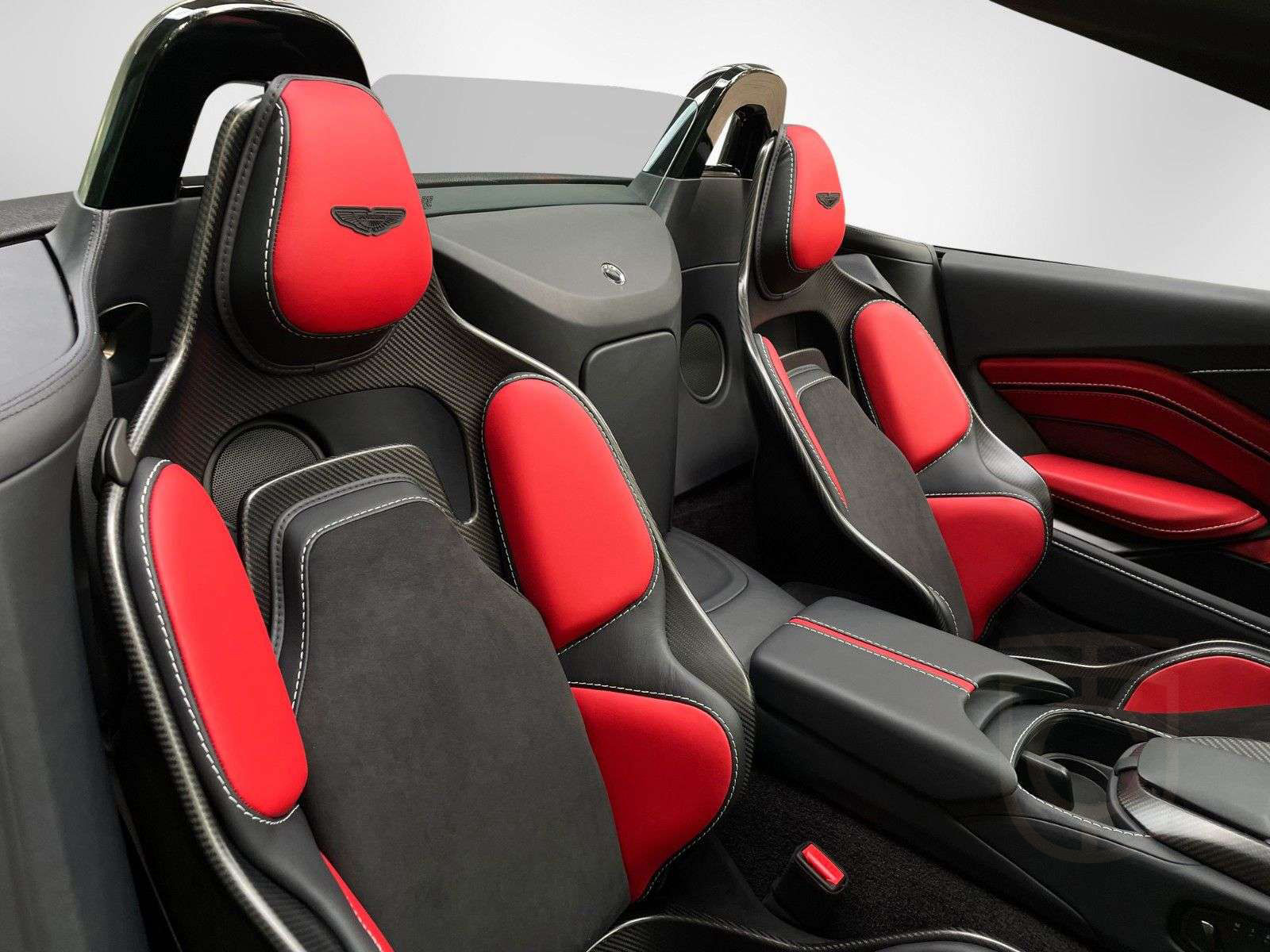 Aston Martin Vantage Roadster