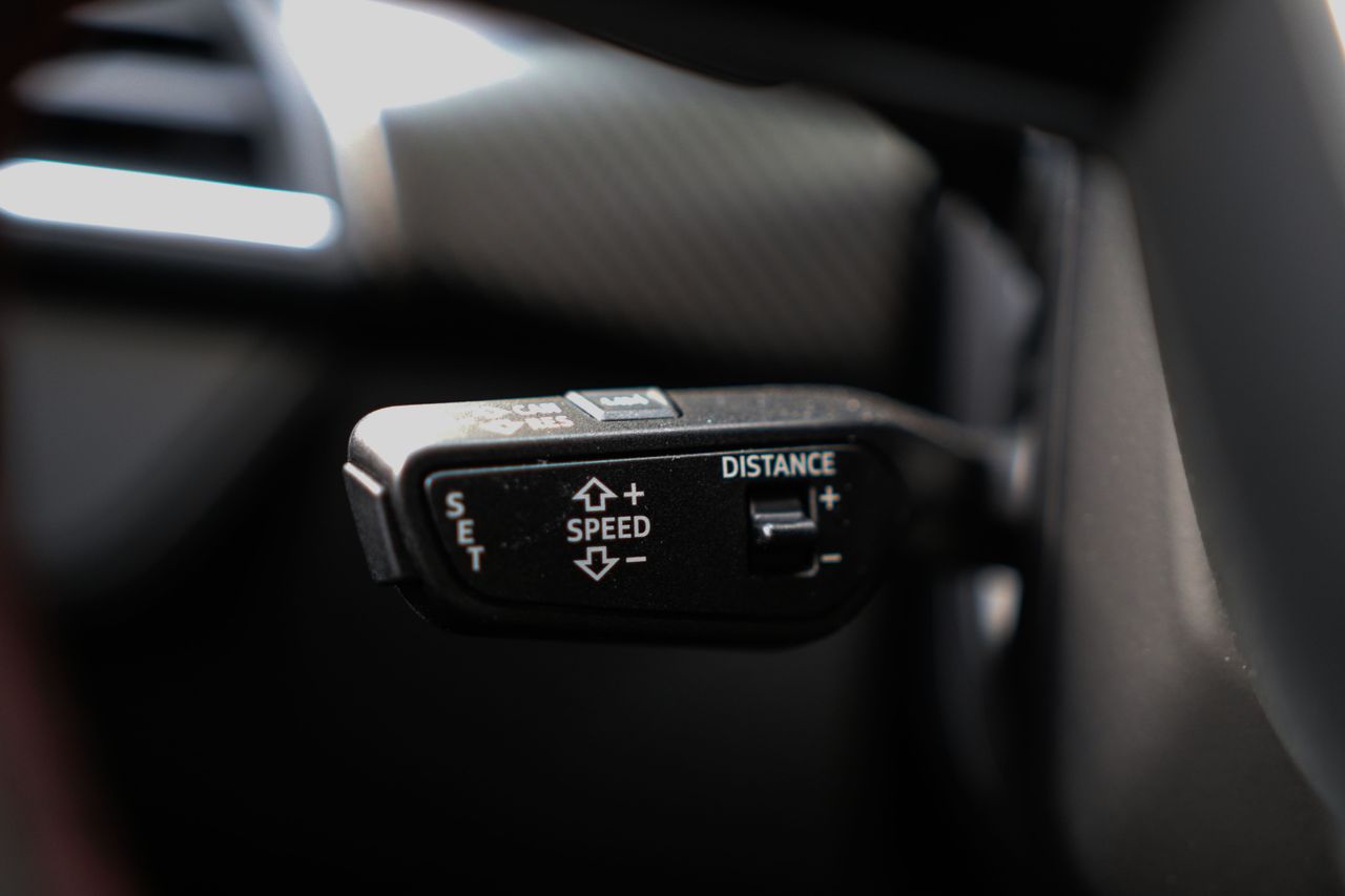 Audi RS e-tron GT/440kW/Masáž/HUD/Noční Vidění SKLADEM