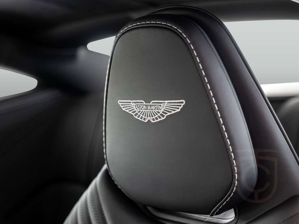 Aston Martin DB11 Coupe V8 Xenon Grey Onyx Black