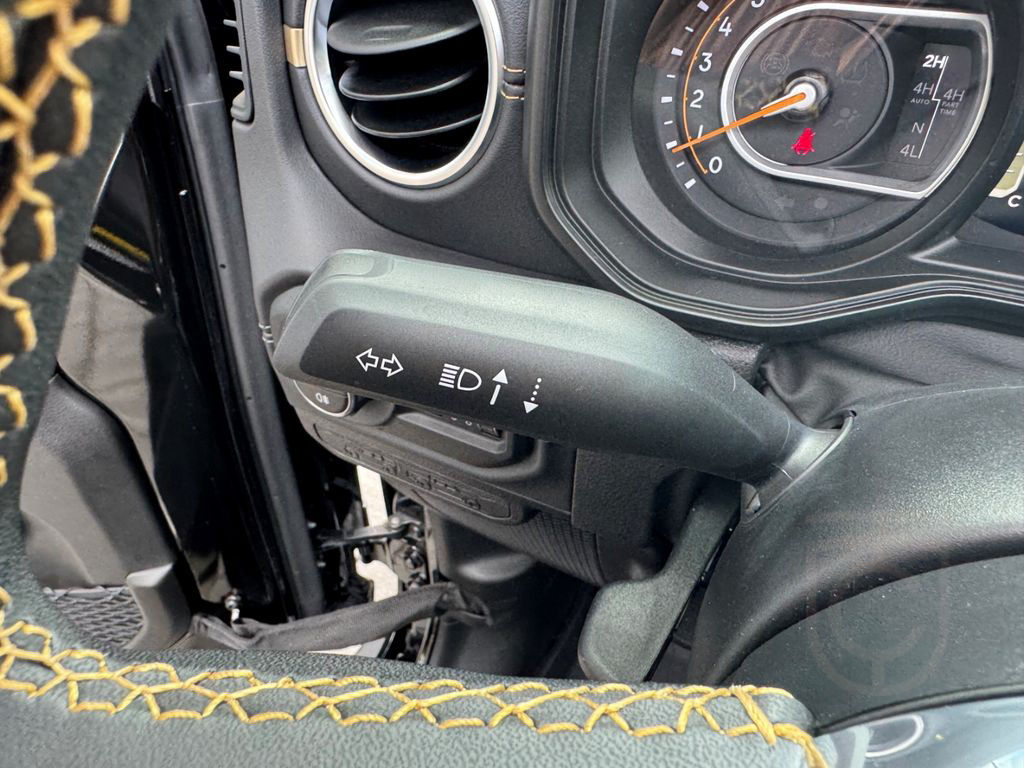 Jeep Wrangler 2.0 Unlim. Sahara Umbau SKY One Touch H