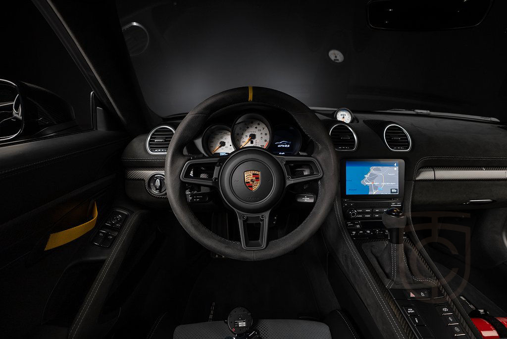 Porsche 718 Cayman GT4 RS