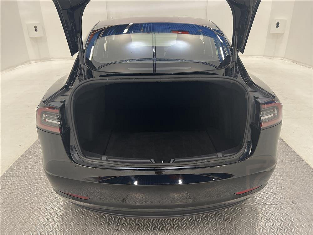 Tesla Model 3 Long Range AWD 440hk Premium Autopilot