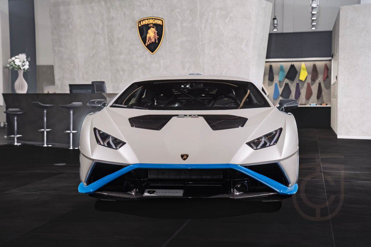 Lamborghini Huracán STO 5.2 V10