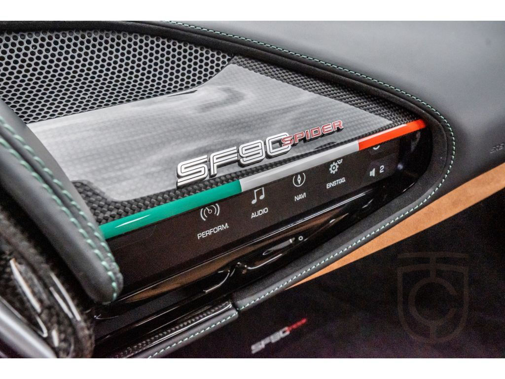Ferrari SF90 Spider *Assetto Fiorano*Carbon*LED*Daytona*