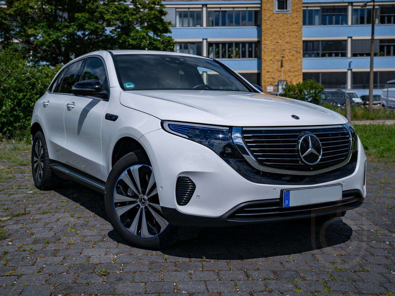 Mercedes-Benz EQC 400