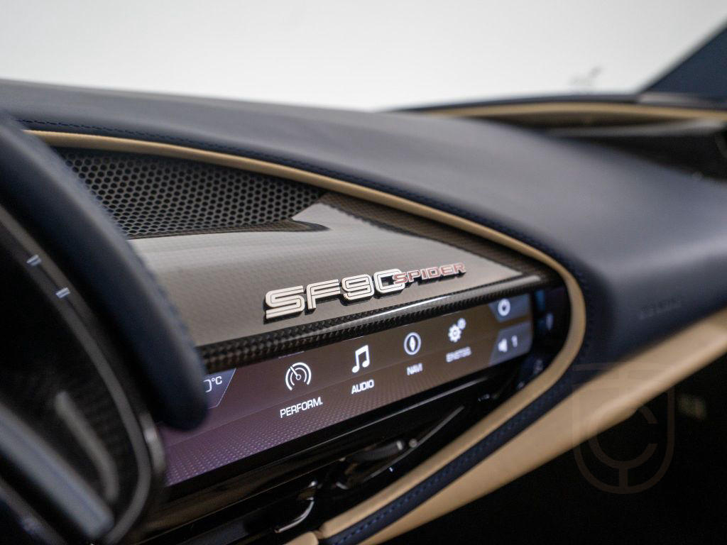 Ferrari SF90 Spider FERRARI SINGEN