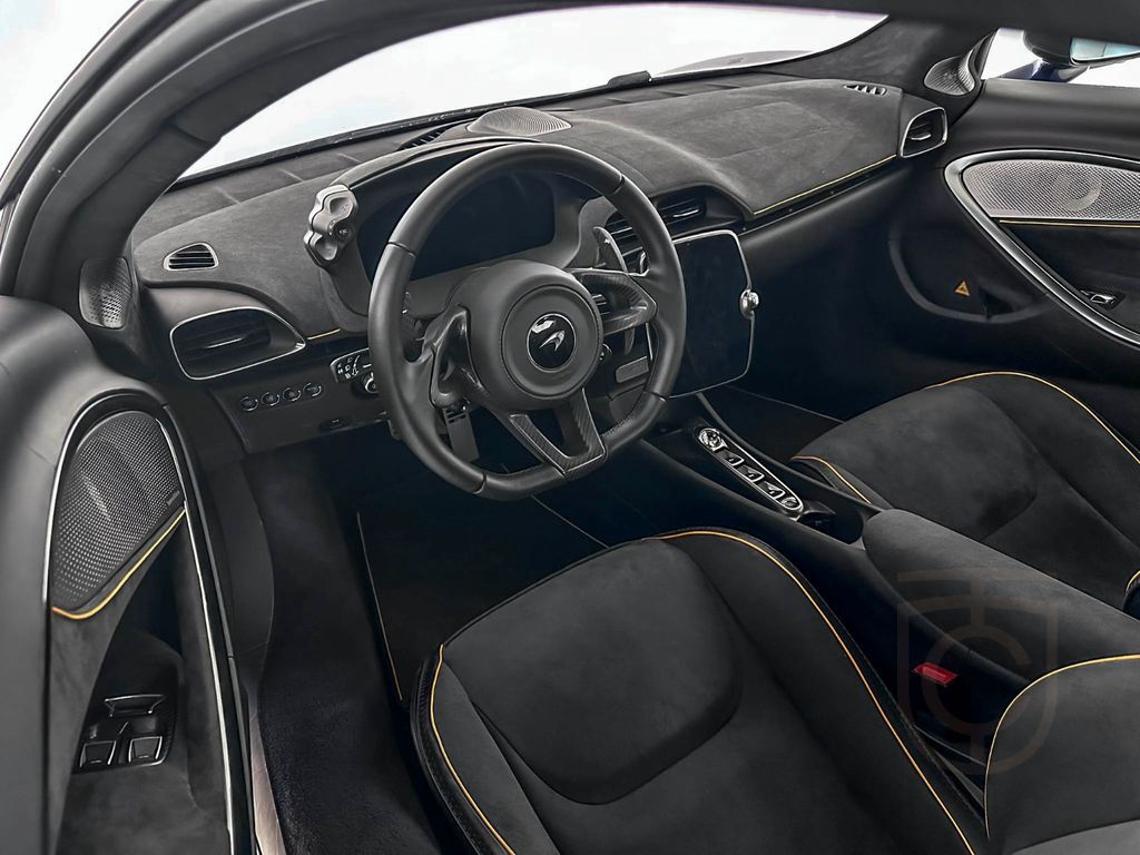 McLaren Artura Performance - McLaren Milano